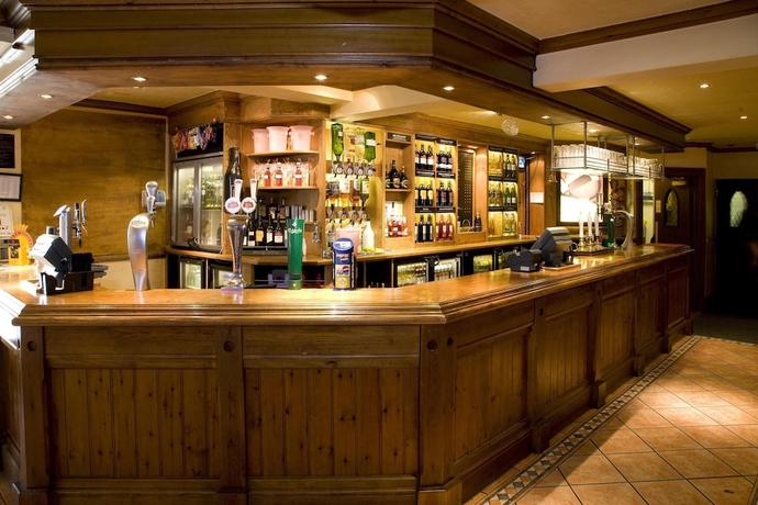 Imagen del bar/restaurante del Hotel Premier Inn Epsom Central. Foto 4