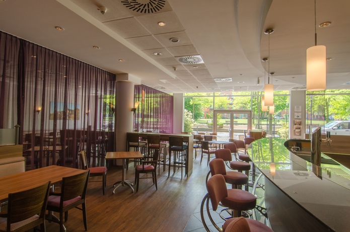 Imagen del bar/restaurante del Hotel Premier Inn Essen City Limbecker Platz. Foto 5