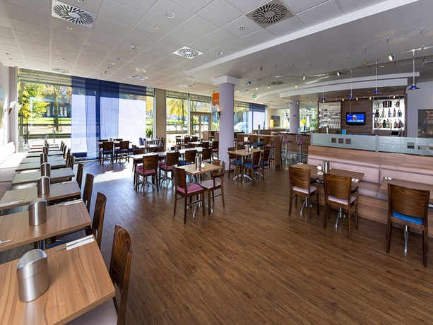 Imagen del bar/restaurante del Hotel Premier Inn Essen City Limbecker Platz. Foto 6