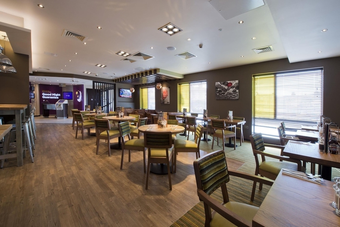 Imagen del bar/restaurante del Hotel Premier Inn Felixstowe Town Centre. Foto 3