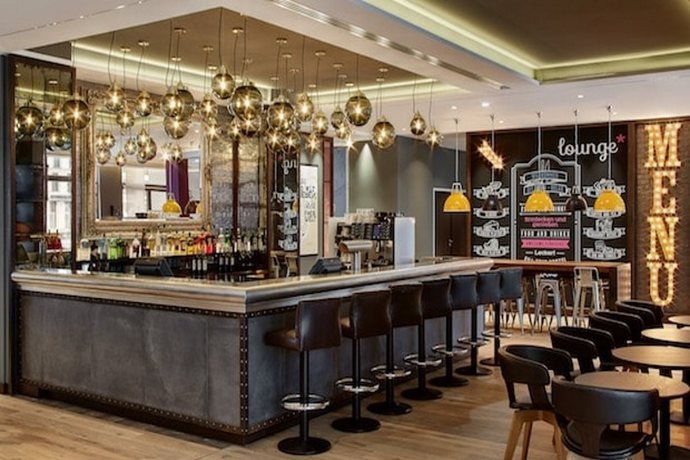 Imagen general del Hotel Premier Inn Frankfurt Messe. Foto 4