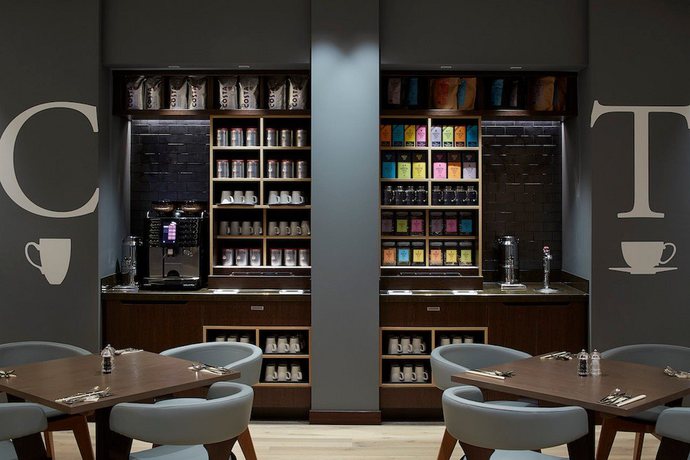 Imagen del bar/restaurante del Hotel Premier Inn Frankfurt Messe. Foto 15