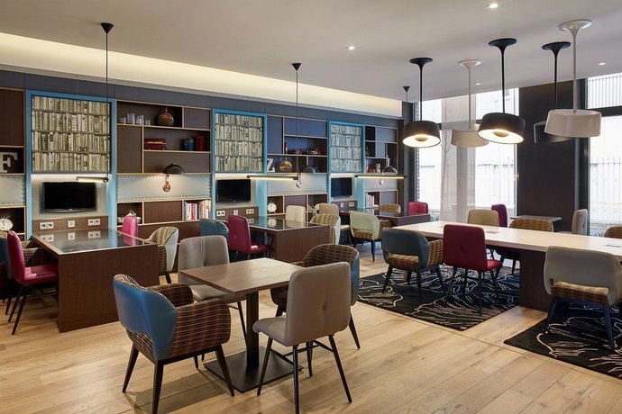 Imagen del bar/restaurante del Hotel Premier Inn Frankfurt Messe. Foto 16