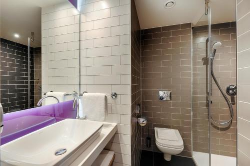 Imagen general del Hotel Premier Inn Frankfurt Westend. Foto 13