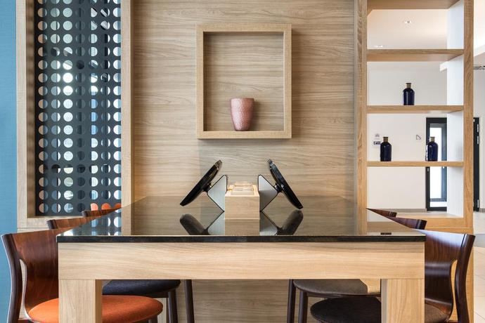 Imagen de los interiores del Hotel Premier Inn Freiburg City Süd. Foto 16