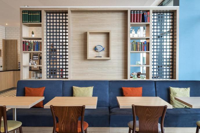 Imagen del bar/restaurante del Hotel Premier Inn Freiburg City Süd. Foto 3