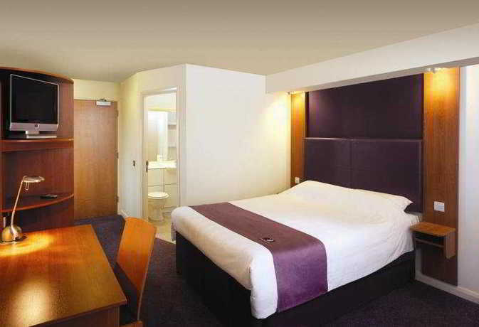 Imagen general del Hotel Premier Inn Gatwick Airport South. Foto 7