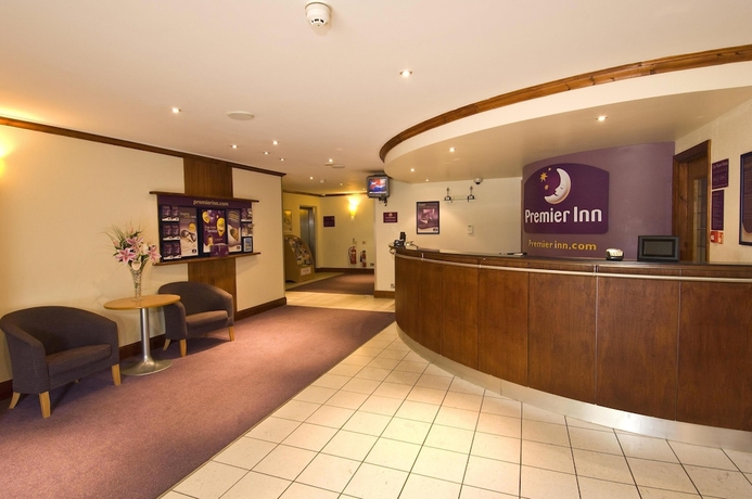 Imagen de los interiores del Hotel Premier Inn Gatwick Crawley Town West. Foto 16