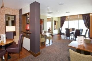 Imagen general del Hotel Premier Inn Gatwick Manor Royal. Foto 6