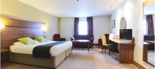 Imagen de la habitación del Hotel Premier Inn Glasgow Braehead. Foto 11