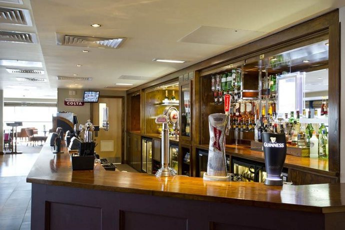 Imagen del bar/restaurante del Hotel Premier Inn Glasgow Cc Buchanan Galleries. Foto 4