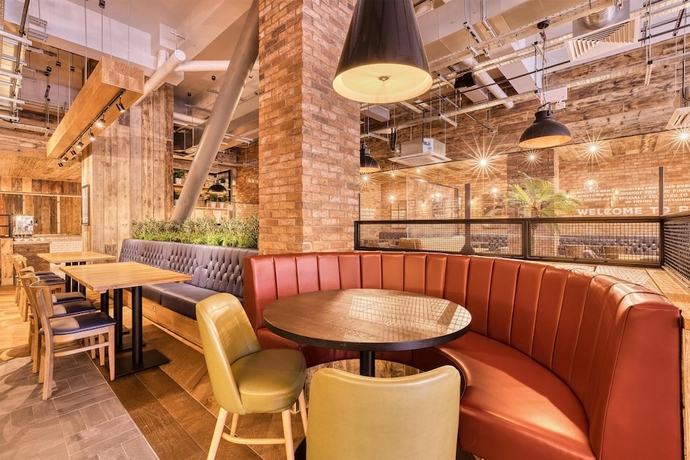 Imagen del bar/restaurante del Hotel Premier Inn Glasgow Cc St Enoch Square. Foto 2