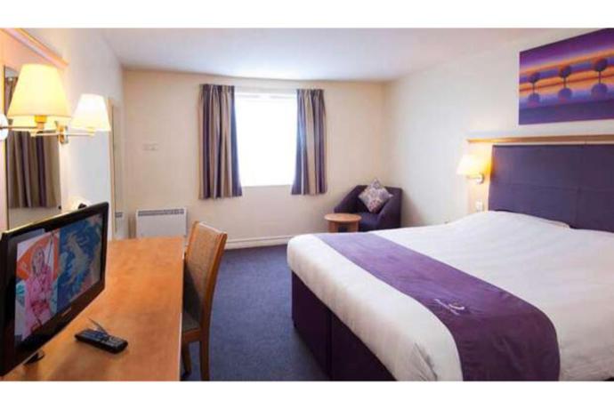 Imagen de la habitación del Hotel Premier Inn Glasgow (Paisley). Foto 12
