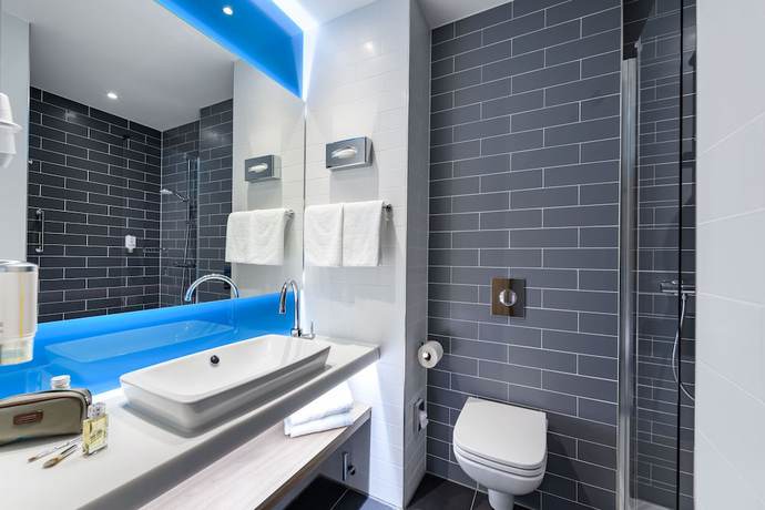 Imagen de la habitación del Hotel Premier Inn G&ouml;ttingen. Foto 9