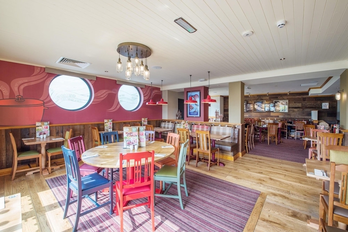 Imagen del bar/restaurante del Hotel Premier Inn Great Yarmouth West - A47. Foto 4