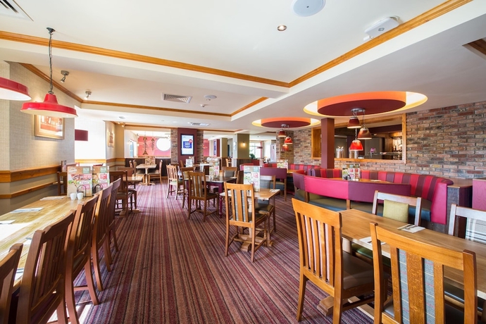 Imagen del bar/restaurante del Hotel Premier Inn Great Yarmouth West - A47. Foto 7