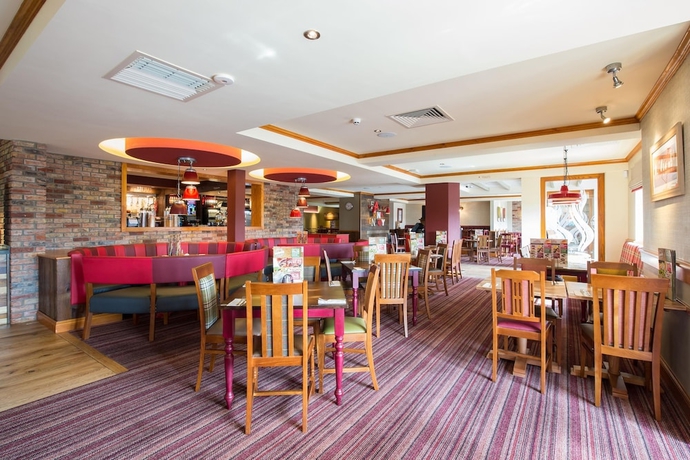 Imagen del bar/restaurante del Hotel Premier Inn Great Yarmouth West - A47. Foto 8