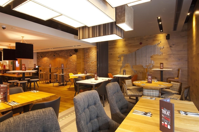 Imagen del bar/restaurante del Hotel Premier Inn Halifax Town Centre. Foto 3