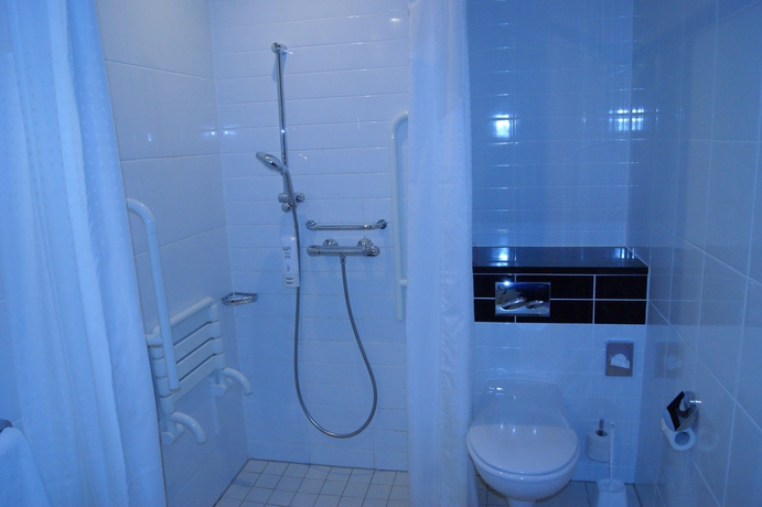 Imagen de la habitación del Hotel Premier Inn Hamburg City Alster. Foto 12