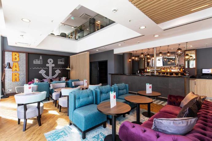 Imagen del bar/restaurante del Hotel Premier Inn Hamburg City Hammerbrook. Foto 2