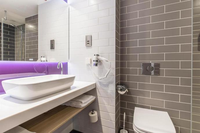 Imagen de la habitación del Hotel Premier Inn Hamburg City Hammerbrook. Foto 8