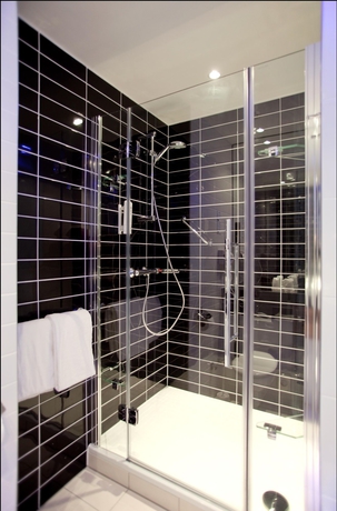 Imagen de la habitación del Hotel Premier Inn Hamburg City Millerntor. Foto 8