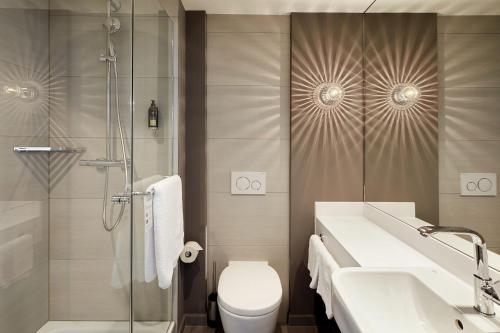 Imagen de la habitación del Hotel Premier Inn Hamburg City Zentrum. Foto 13