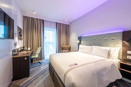 Imagen de la habitación del Hotel Premier Inn Hamburg St. Pauli. Foto 17
