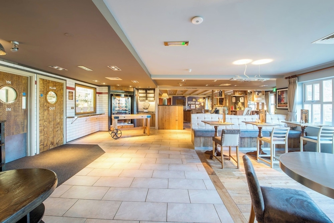 Imagen del bar/restaurante del Hotel Premier Inn Haverfordwest - North/A40. Foto 4