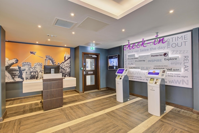 Imagen de los interiores del Hotel Premier Inn Haywards Heath. Foto 16