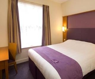 Imagen de la habitación del Hotel Premier Inn Heathrow T5. Foto 3