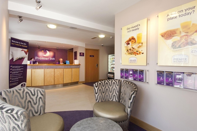 Imagen de los interiores del Hotel Premier Inn Huddersfield Central. Foto 16