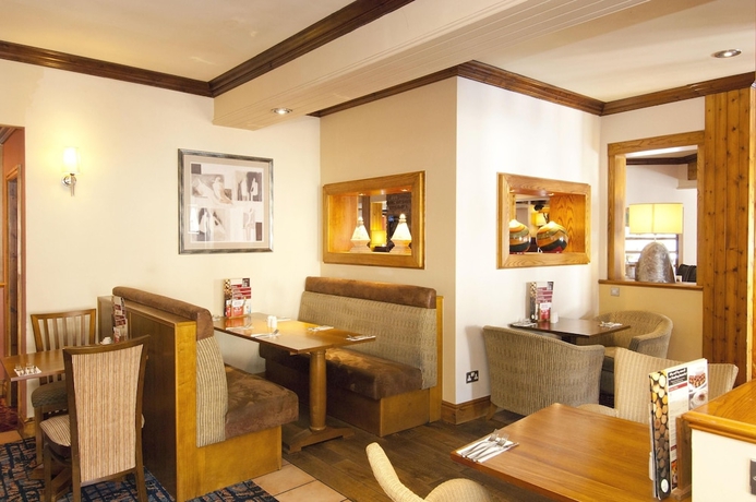 Imagen del bar/restaurante del Hotel Premier Inn Huddersfield Central. Foto 8