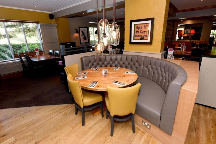 Imagen del bar/restaurante del Hotel Premier Inn Isle Of Wight - Newport. Foto 2