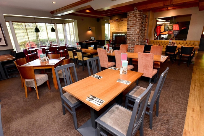 Imagen del bar/restaurante del Hotel Premier Inn Isle Of Wight - Newport. Foto 3