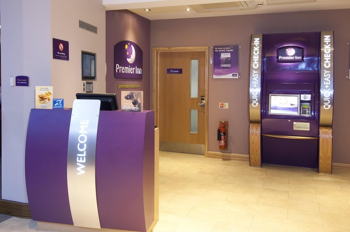 Imagen de los interiores del Hotel Premier Inn Kidderminster. Foto 16