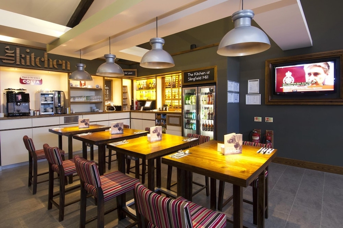 Imagen del bar/restaurante del Hotel Premier Inn Kidderminster. Foto 5