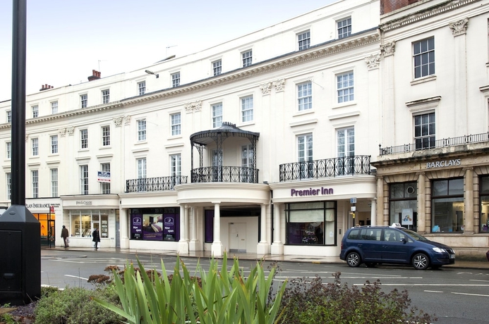 Imagen general del Hotel Premier Inn Leamington Spa Town Centre. Foto 1