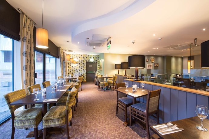 Imagen del bar/restaurante del Hotel Premier Inn Liverpool City Centre - Moorfields. Foto 4