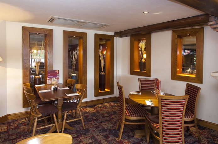 Imagen del bar/restaurante del Hotel Premier Inn Llanelli Central West. Foto 4