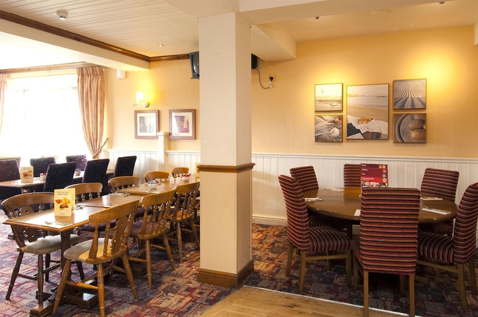 Imagen del bar/restaurante del Hotel Premier Inn Llanelli Central West. Foto 7