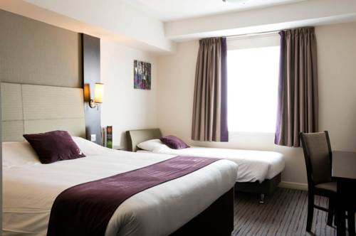 Imagen de la habitación del Hotel Premier Inn London Archway. Foto 11