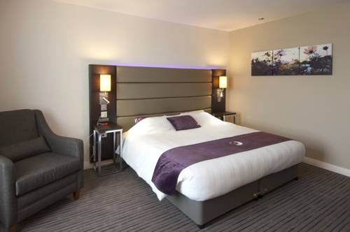 Imagen de la habitación del Hotel Premier Inn London Archway. Foto 13