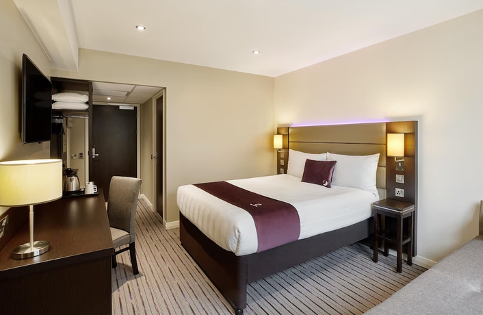 Imagen de la habitación del Hotel Premier Inn London Chiswick. Foto 6