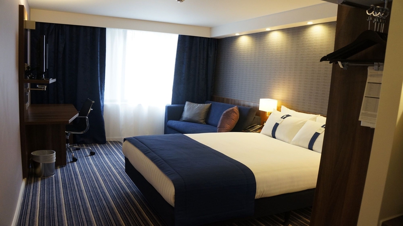 Imagen de la habitación del Hotel Premier Inn London Fulham. Foto 9