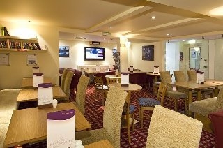 Imagen del bar/restaurante del Hotel Premier Inn London Gatwick (A23 Airport Way). Foto 7