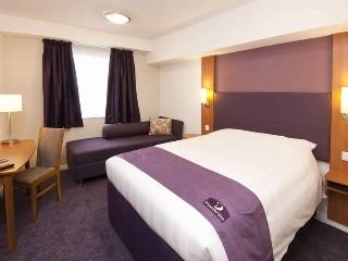 Imagen de la habitación del Hotel Premier Inn London Gatwick Airport North Terminal. Foto 7