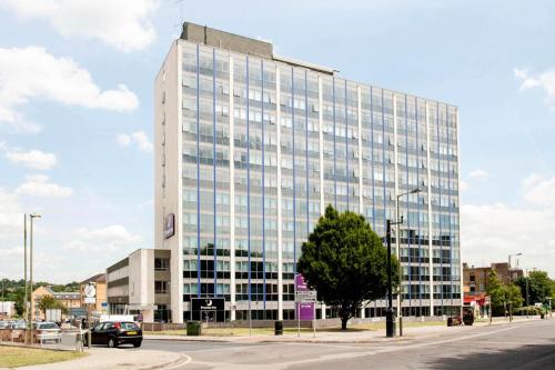 Imagen general del Hotel Premier Inn London Hendon - The Hyde. Foto 6