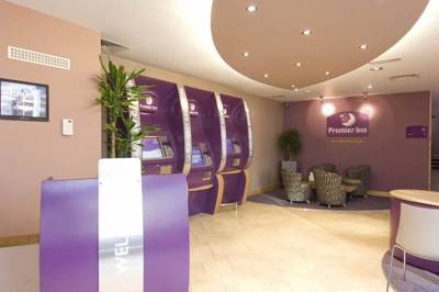 Imagen de los interiores del Hotel Premier Inn London Kensington. Foto 8