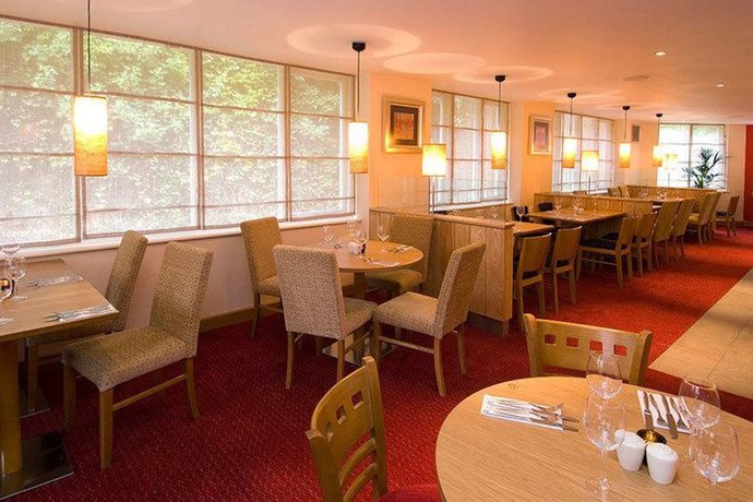 Imagen general del Hotel Premier Inn London Kensington Olympia. Foto 3